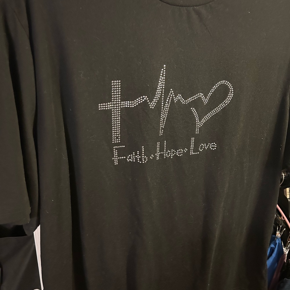 Chic Black T-Shirt